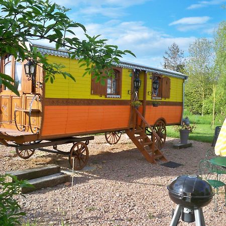 La Roulotte De Pommette Et Billy La Hoguette Exterior foto